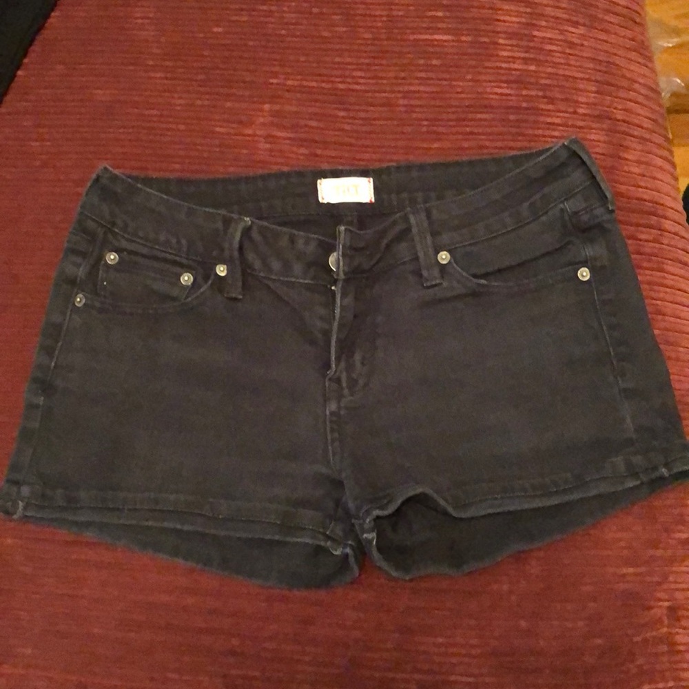 Tilt shorts